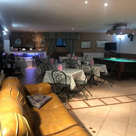B & B Santoronzo Turi فندق مبيت وإفطار 2*