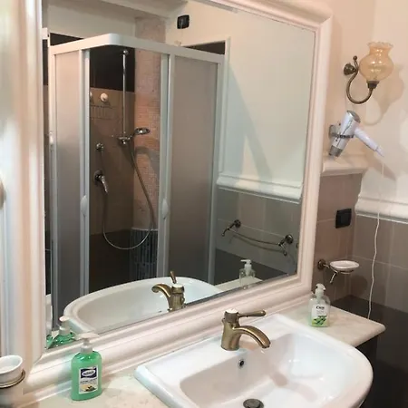 B & B Santoronzo Turi توري