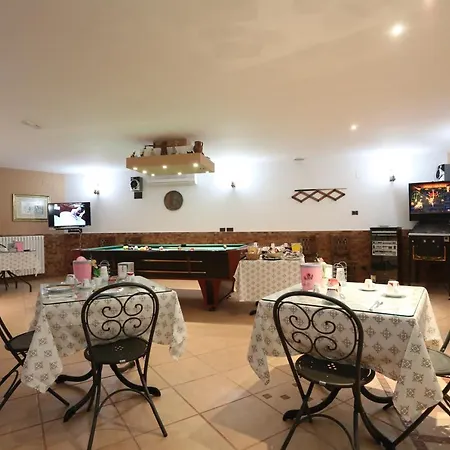 B & B Santoronzo Turi 2* توري