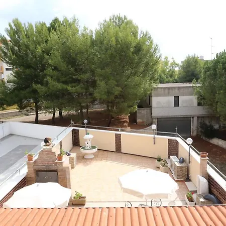 فندق مبيت وإفطار B & B Santoronzo Turi 2*